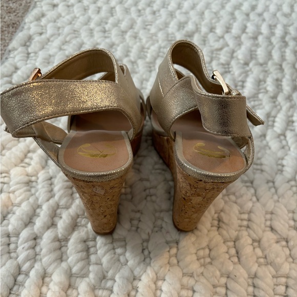 Women’s Gold Wedges Size 9 - Picture 3 of 4